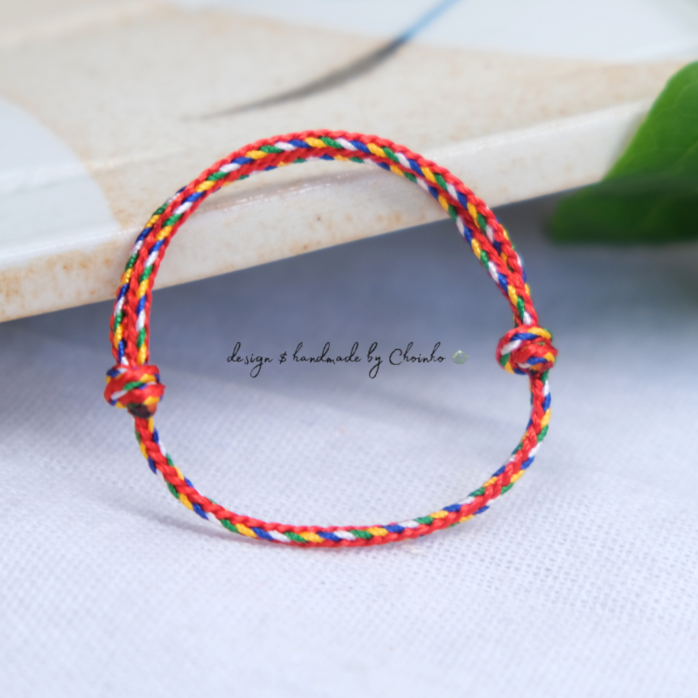 Vòng tay ngũ sắc đỏ dây 2.0mm trẻ em - Chồi Nhỏ 2 Vòng tay ngũ sắc đỏ dây 2.0mm trẻ em - Chồi Nhỏ - Ảnh 2