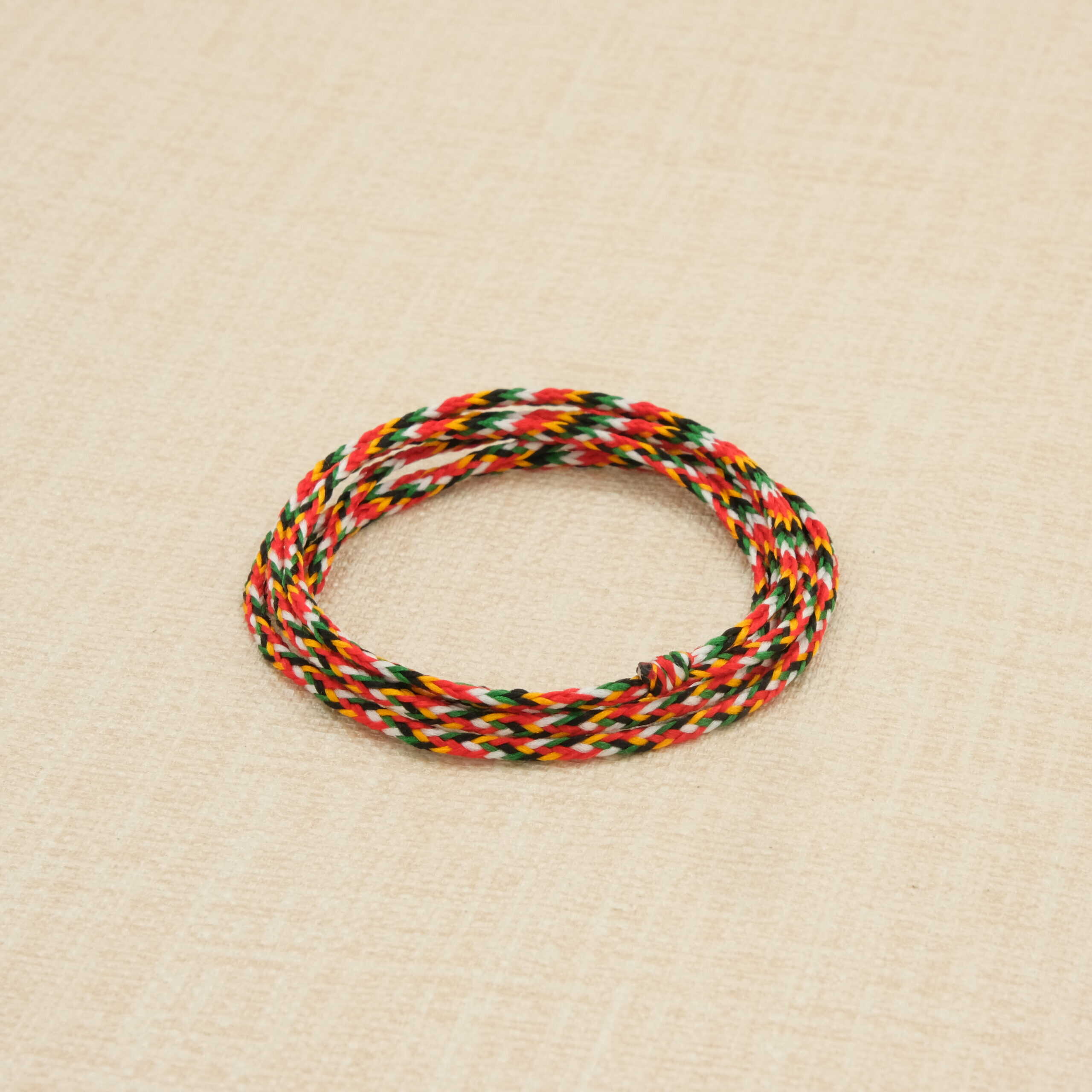 Vòng tay ngũ sắc Ấn Độ thắt 3 vòng- freesize nữ- Chồi Nhỏ 7 Vòng tay ngũ sắc Ấn Độ thắt 3 vòng- freesize nữ- Chồi Nhỏ - Ảnh 7