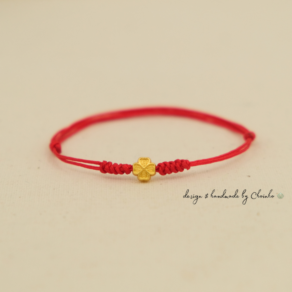 Vòng tay chỉ đỏ phối cỏ 4 lá | Dây 0.8mm phối charm cỏ 4 lá nhỏ may mắn | Chồi Nhỏ 3 Vòng tay chỉ đỏ phối cỏ 4 lá | Dây 0.8mm phối charm cỏ 4 lá nhỏ may mắn | Chồi Nhỏ - Ảnh 3