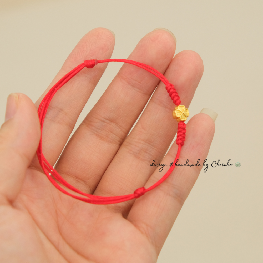 Vòng tay chỉ đỏ phối cỏ 4 lá | Dây 0.8mm phối charm cỏ 4 lá nhỏ may mắn | Chồi Nhỏ 4 Vòng tay chỉ đỏ phối cỏ 4 lá | Dây 0.8mm phối charm cỏ 4 lá nhỏ may mắn | Chồi Nhỏ - Ảnh 4