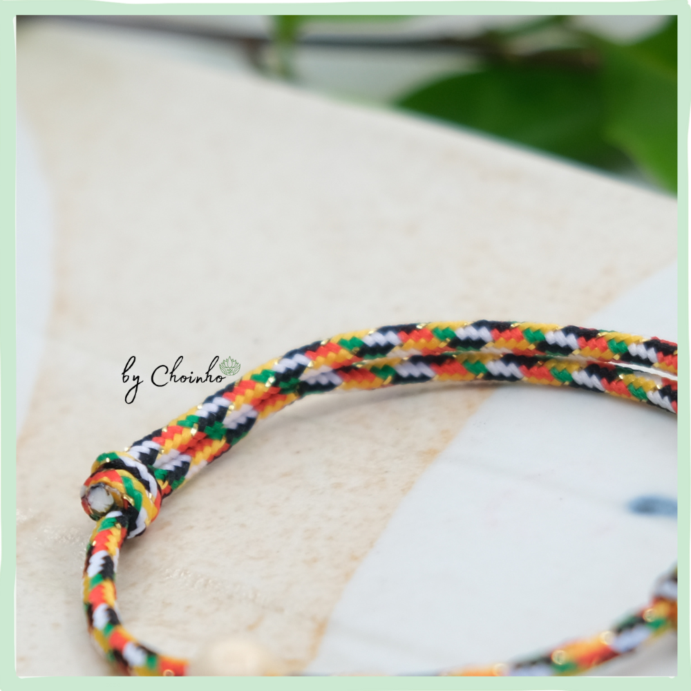 Vòng ngũ sắc phối hạt dâu trắng | dây ngũ sắc vàng kim 2.0mm phối 1 hạt dâu | freesize | Chồi Nhỏ 3 Vòng ngũ sắc phối hạt dâu trắng | dây ngũ sắc vàng kim 2.0mm phối 1 hạt dâu | freesize | Chồi Nhỏ - Ảnh 3