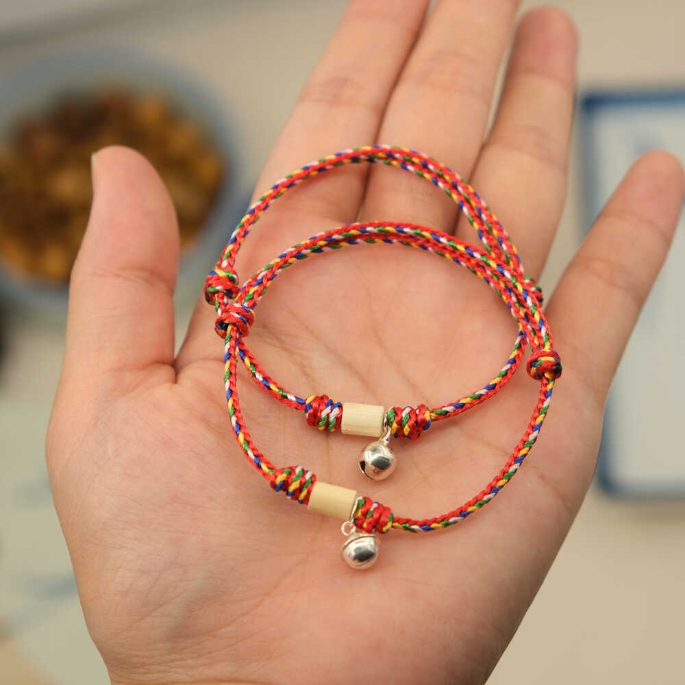 Vòng ngũ sắc phối chuông bạc mạ và gỗ dâu | freesize | Chồi Nhỏ 4 Vòng ngũ sắc phối chuông bạc mạ và gỗ dâu | freesize | Chồi Nhỏ - Ảnh 4