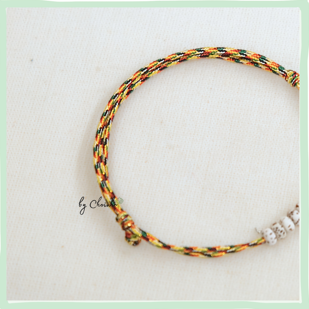 Vòng tay ngũ sắc phối hạt bồ đề nhỏ cho nam nữ | dây vàng kim 1.0mm phối 5 hạt bồ đề 5x3mm | Freesize | Chồi Nhỏ 4 Vòng tay ngũ sắc phối hạt bồ đề nhỏ cho nam nữ | dây vàng kim 1.0mm phối 5 hạt bồ đề 5x3mm | Freesize | Chồi Nhỏ - Ảnh 4