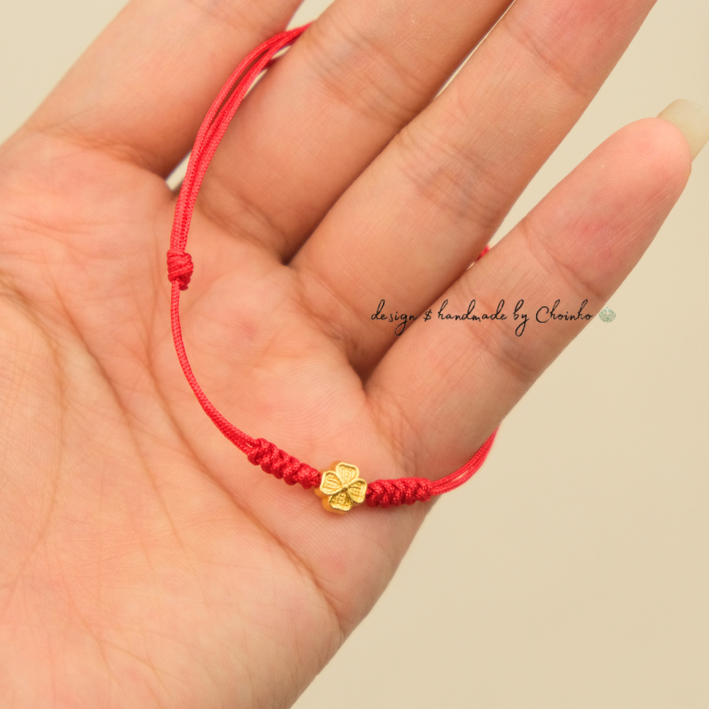 Vòng tay chỉ đỏ phối cỏ 4 lá | Dây 0.8mm phối charm cỏ 4 lá nhỏ may mắn | Chồi Nhỏ 5 Vòng tay chỉ đỏ phối cỏ 4 lá | Dây 0.8mm phối charm cỏ 4 lá nhỏ may mắn | Chồi Nhỏ - Ảnh 5