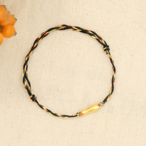 Vòng tay may mắn phối charm cá màu vàng và chỉ cotton đen | vòng tay handmade | Chồi Nhỏ